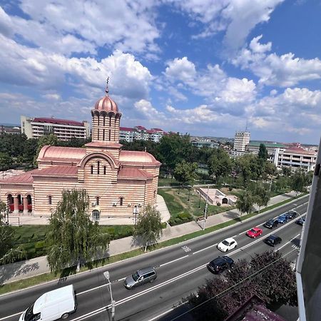 Chindia Apartament Targoviste Bagian luar foto
